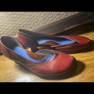 JOHN FLUEVOG RED SHOES SZ 10